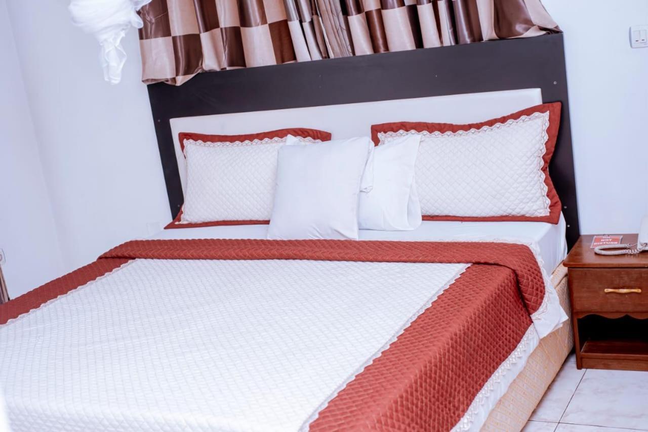 Silver Resident Hotel Near Convention Center Kigali Buitenkant foto